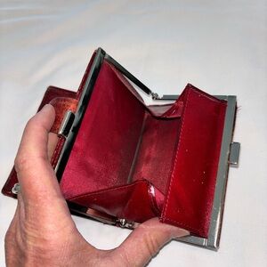 Vintage Monsac Original
Red/Burgundy Genuine Leather Trifold Wallet Snap Closure